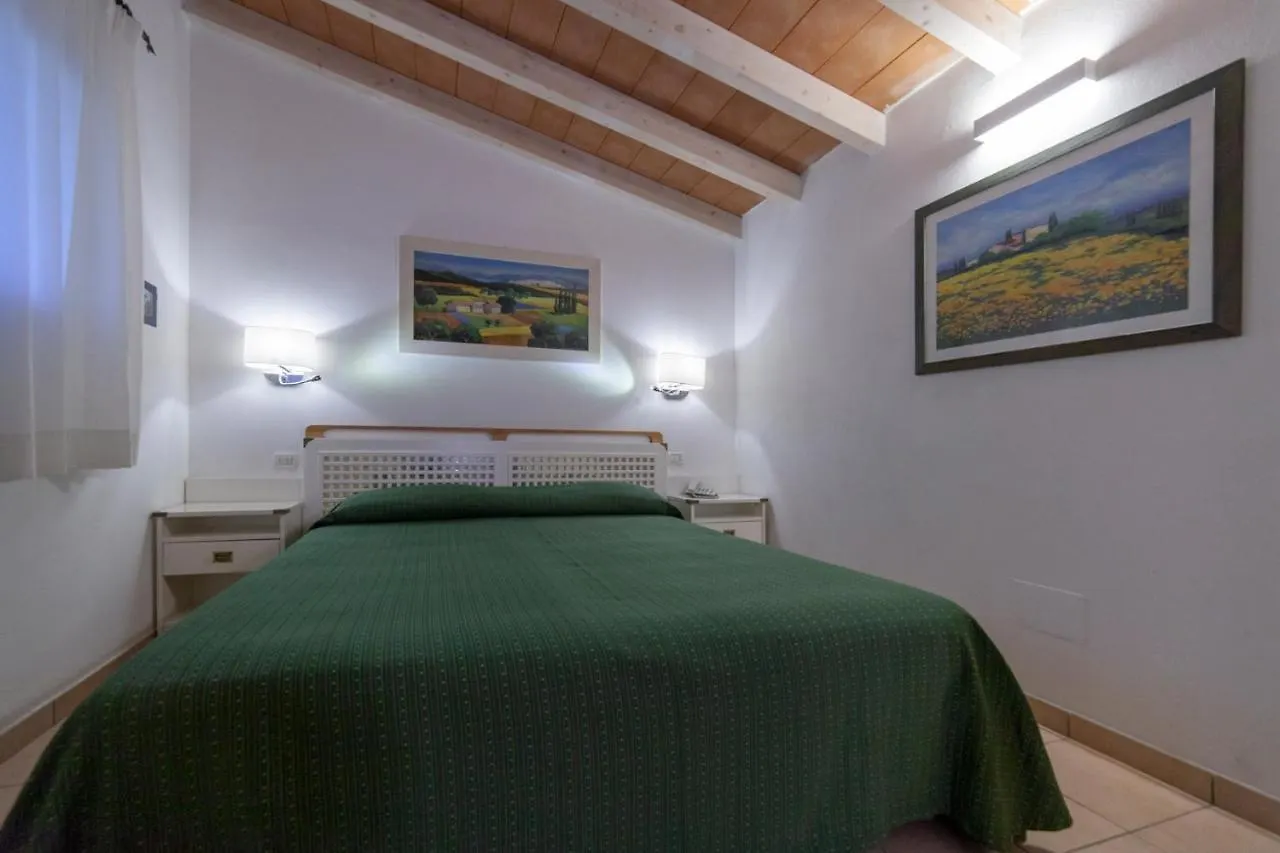 ***  Hotel Valle Verde Procchio  Italy
