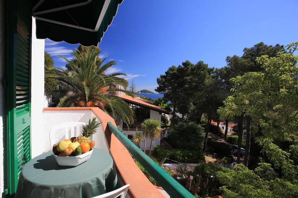 Hotel Valle Verde Procchio  Italy