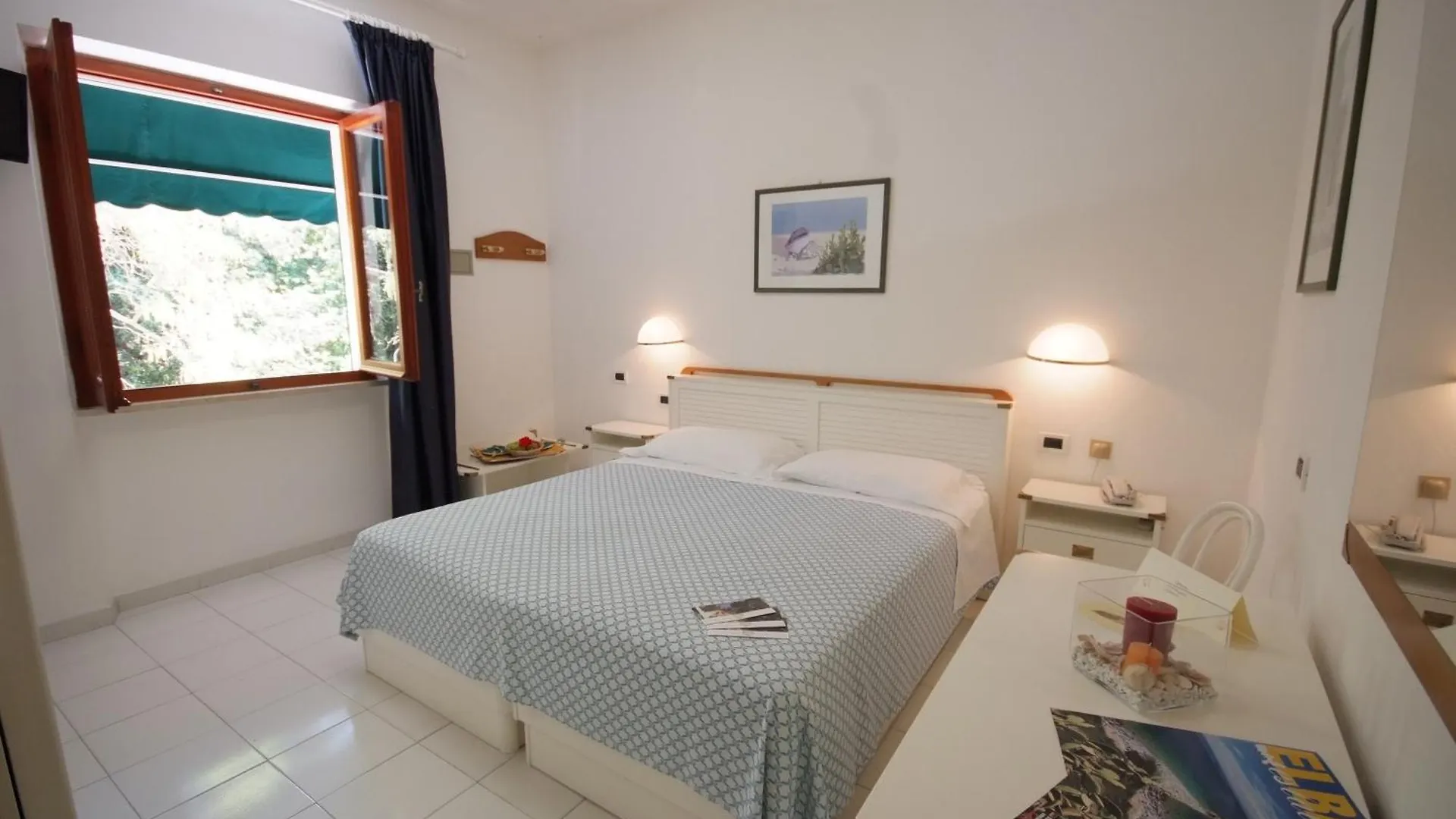 Hotel Valle Verde Procchio  Italy